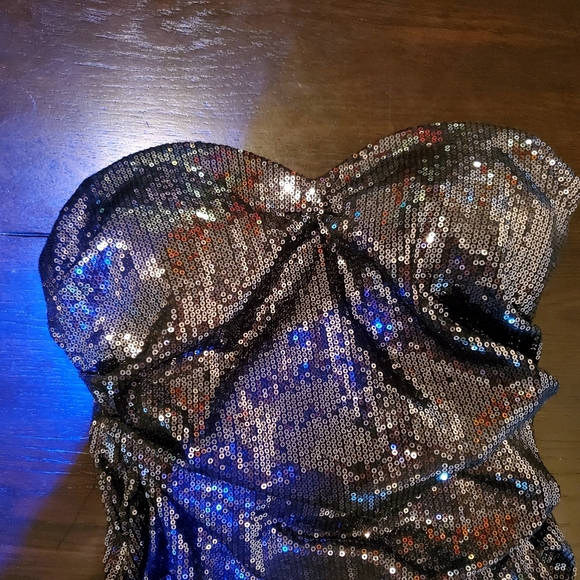 Jump Dresses & Skirts - 🦋5/$15 Stunning Strapless Sequin Party Mini Dress SIZE 5/6